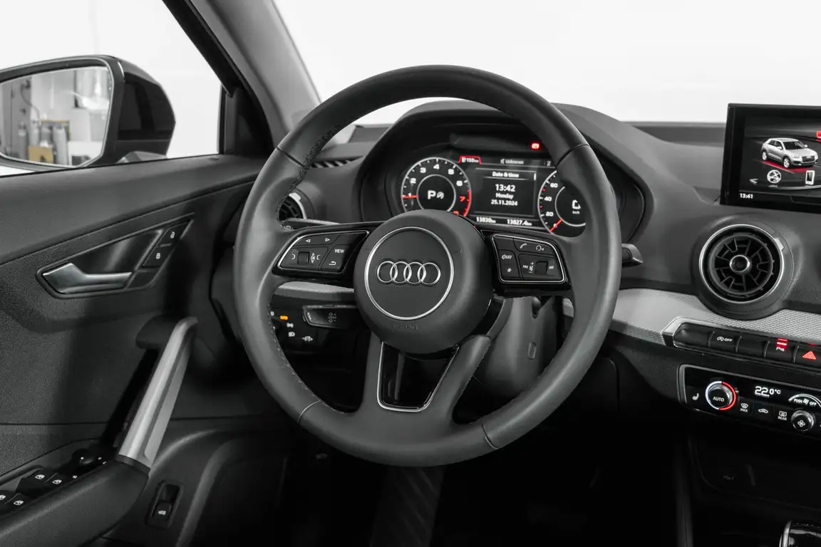 AUDI Q2