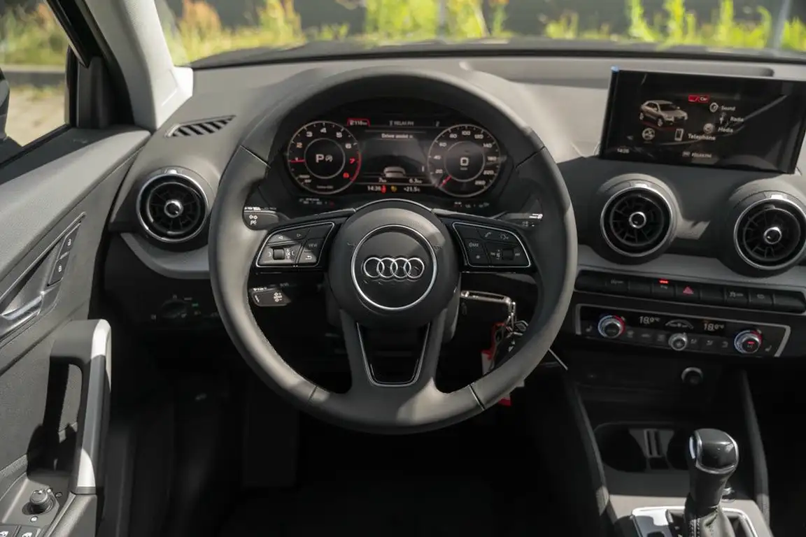 AUDI Q2