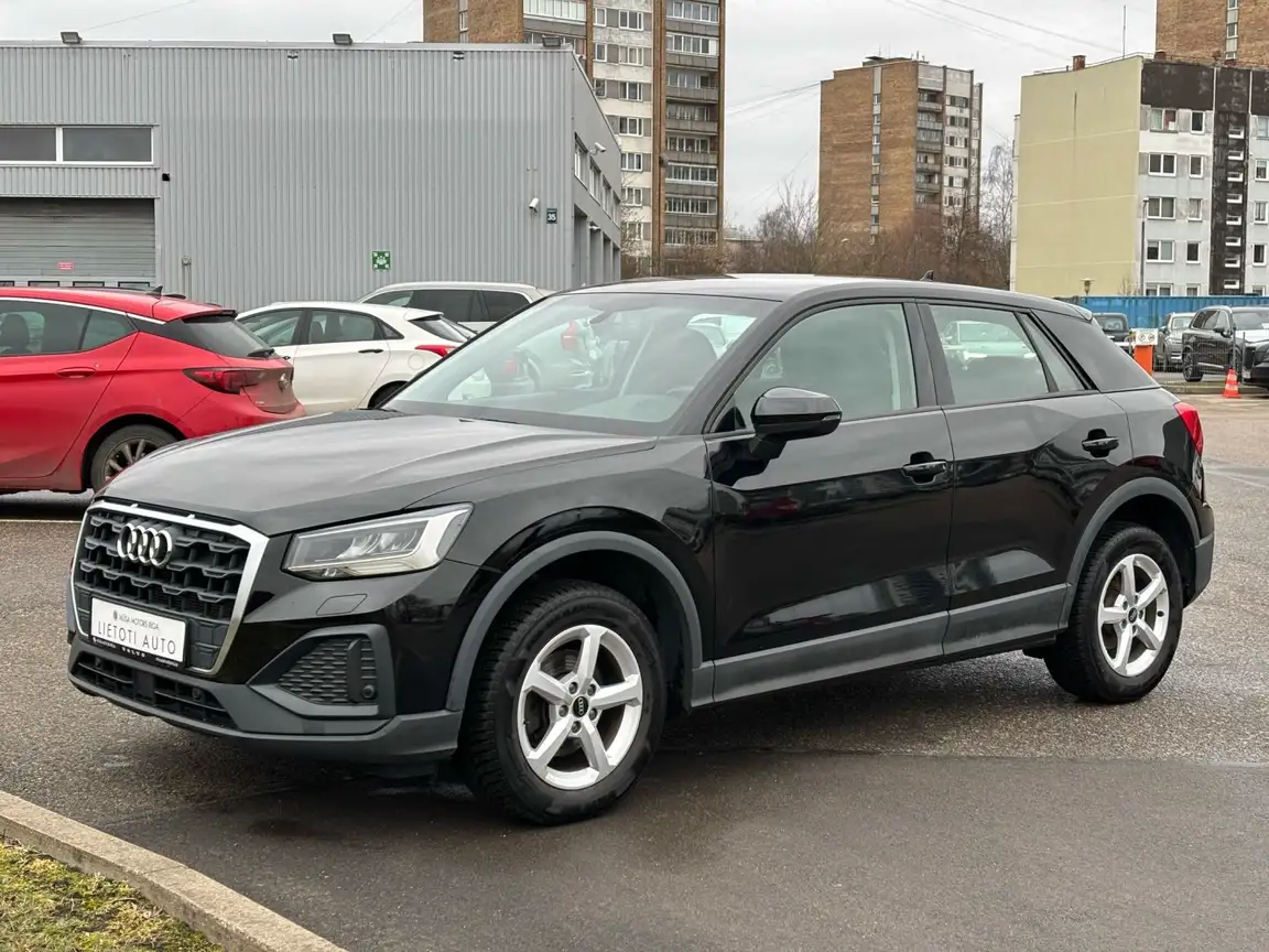 AUDI Q2