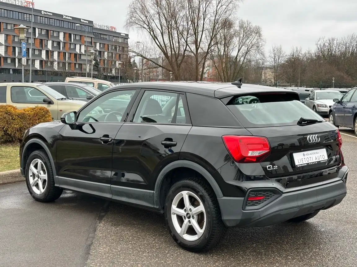 AUDI Q2
