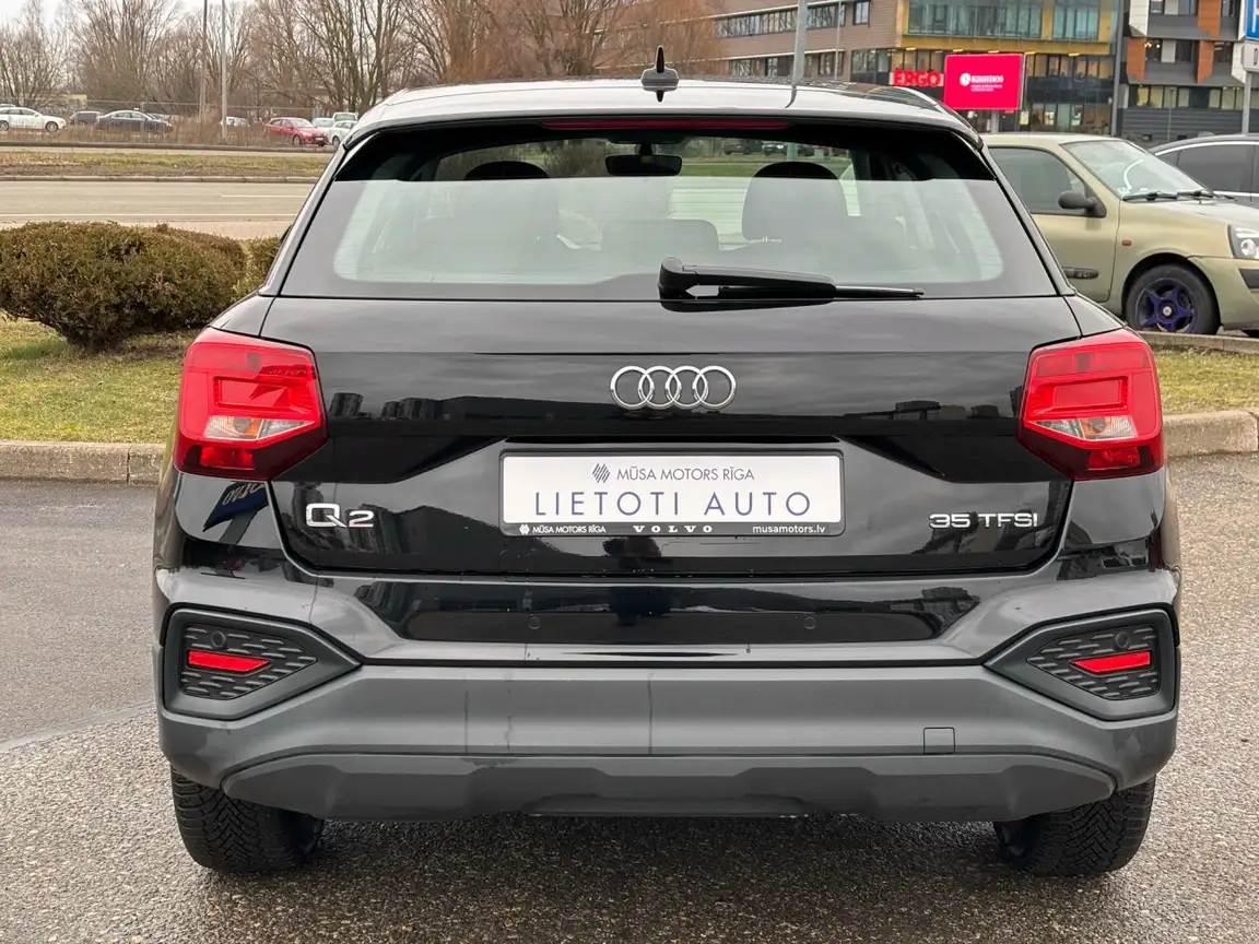 AUDI Q2