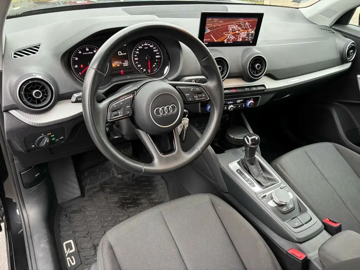 AUDI Q2