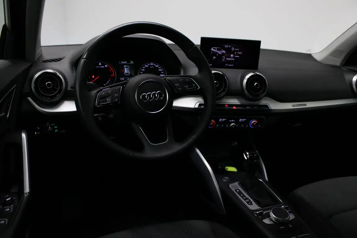 AUDI Q2