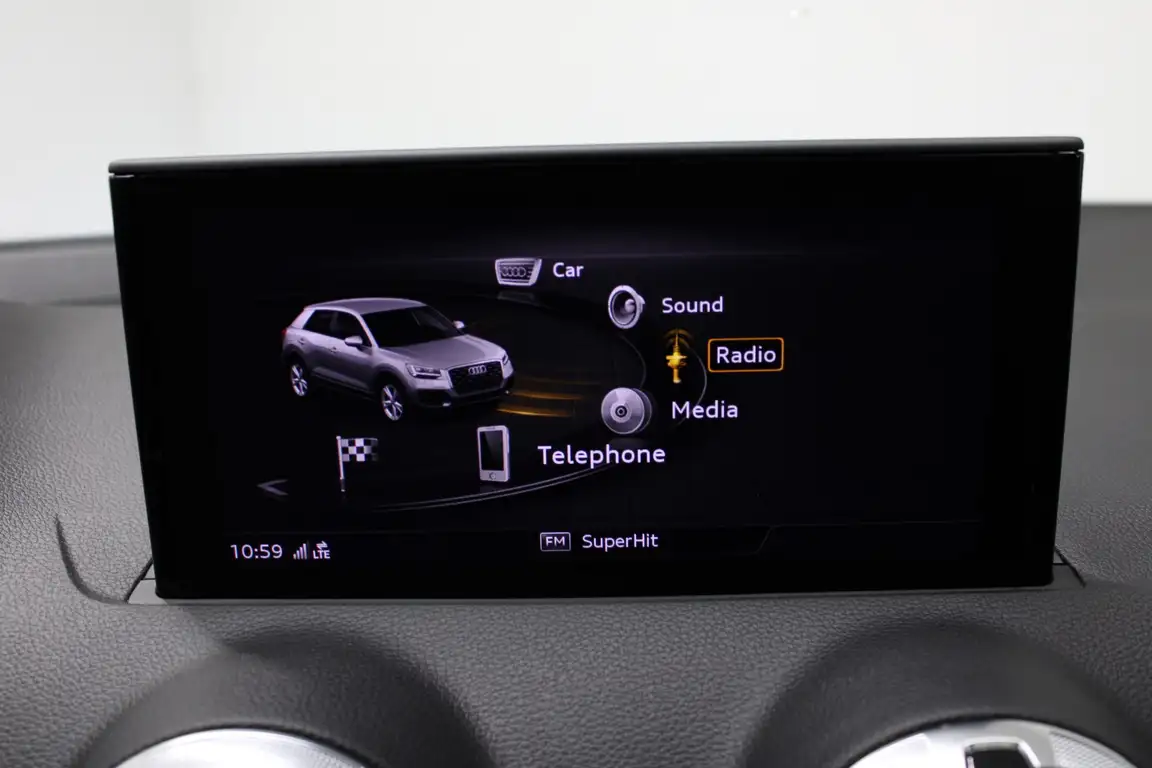 AUDI Q2
