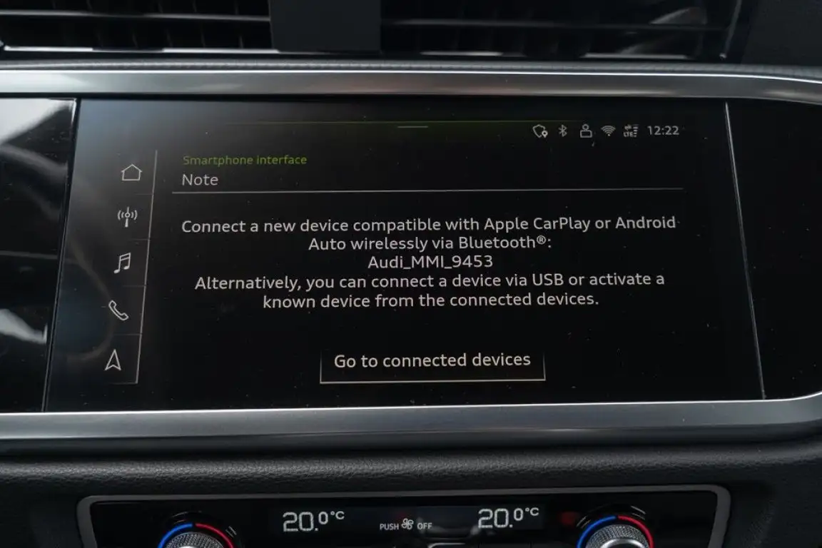 AUDI Q3