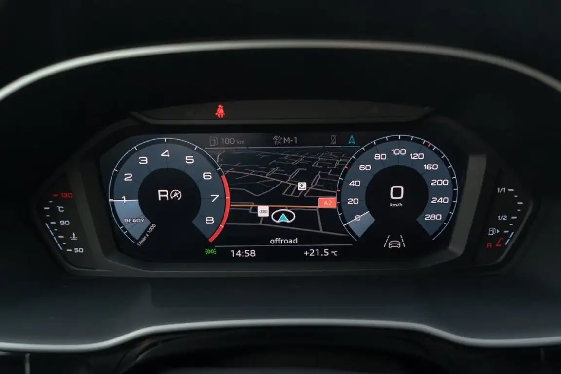 AUDI Q3