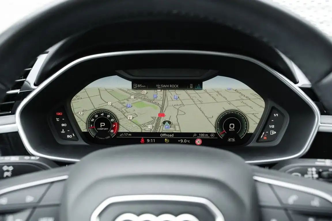 AUDI Q3