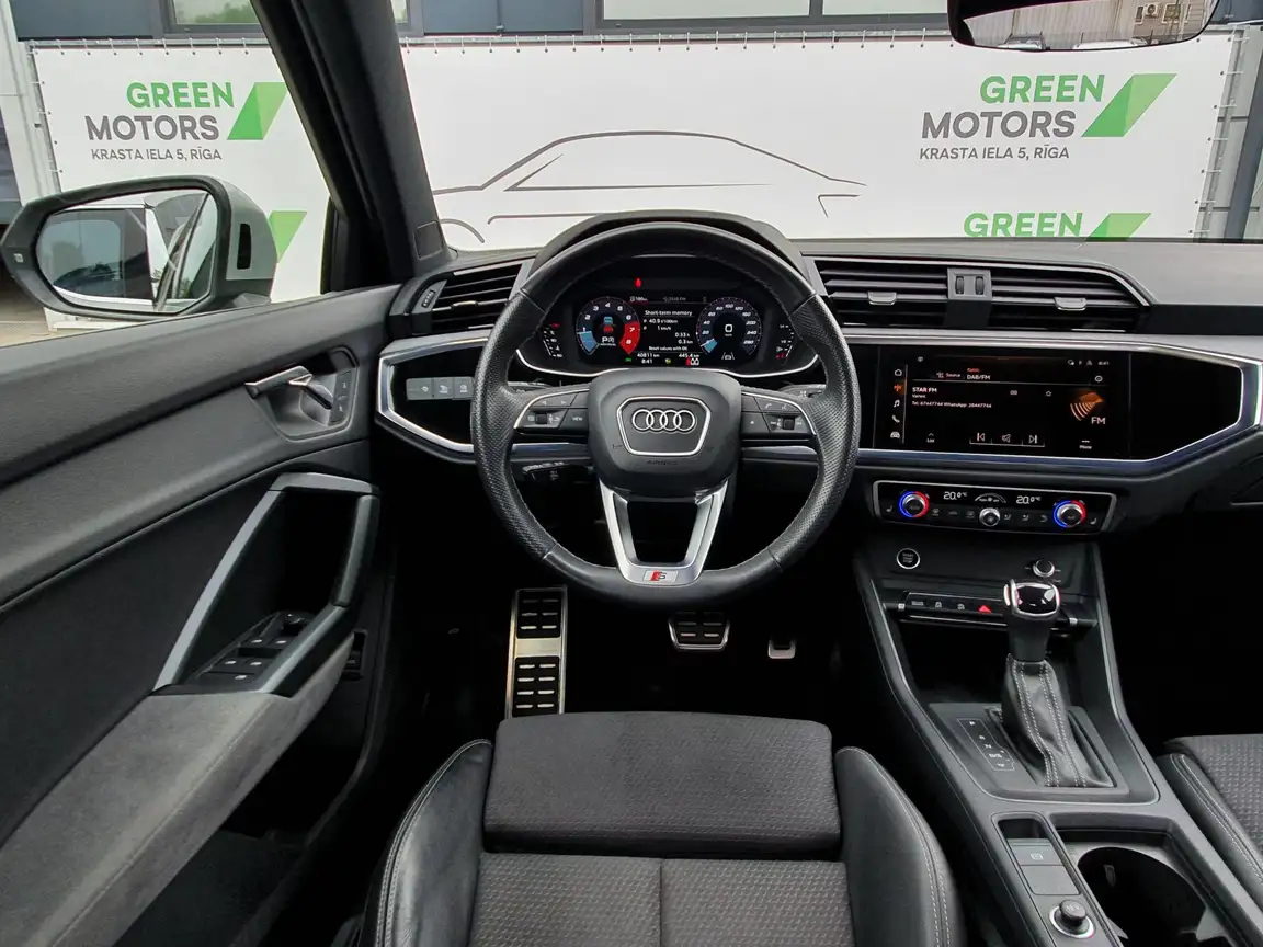 AUDI Q3