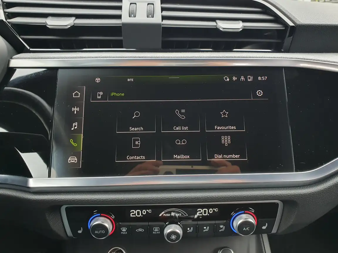 AUDI Q3