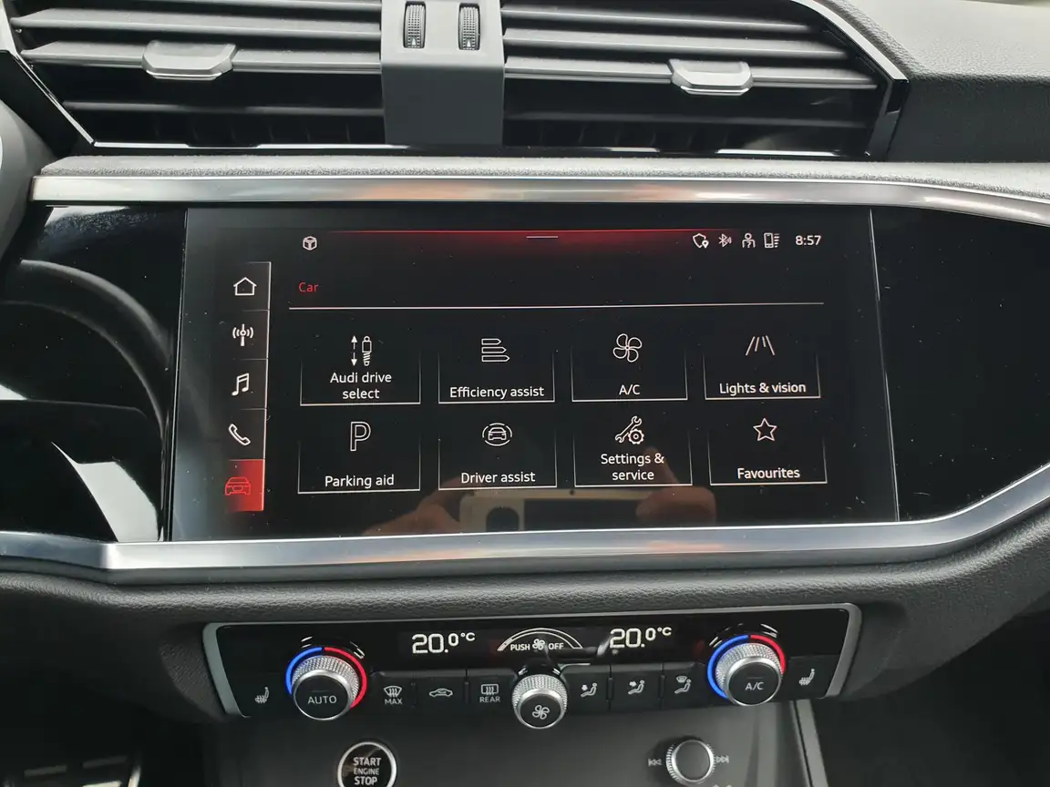 AUDI Q3