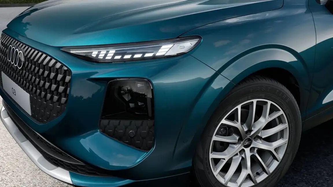 AUDI Q3