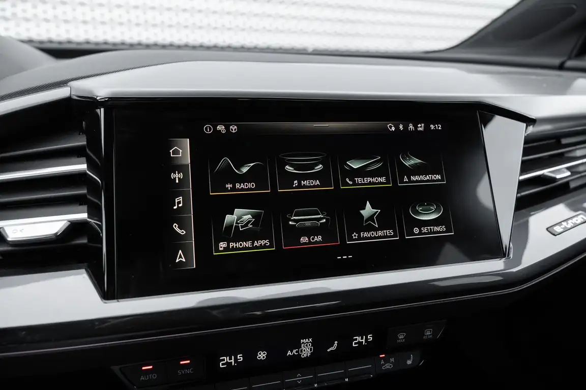 AUDI Q4 E-TRON