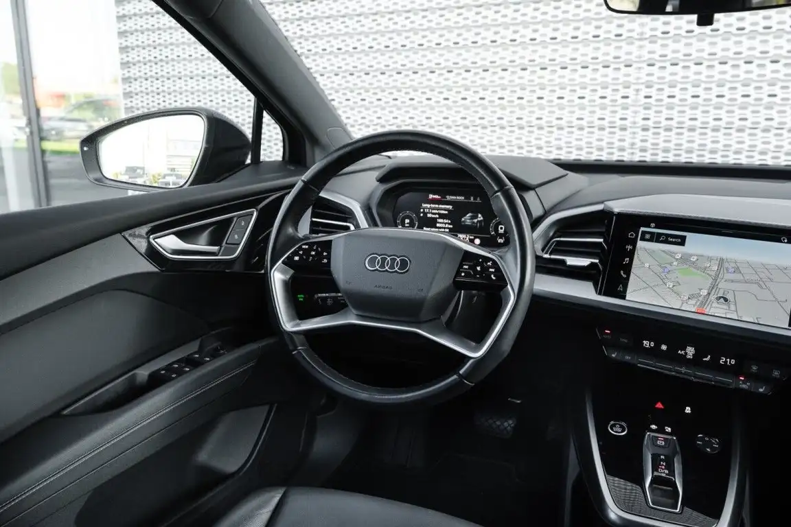 AUDI Q4 E-TRON