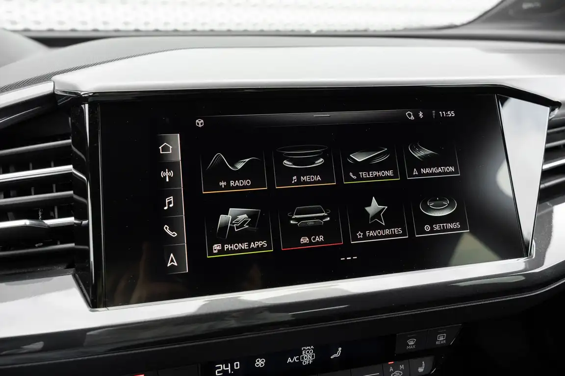 AUDI Q4 E-TRON