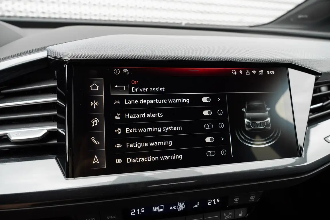 AUDI Q4 E-TRON