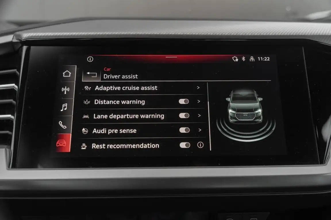 AUDI E-TRON