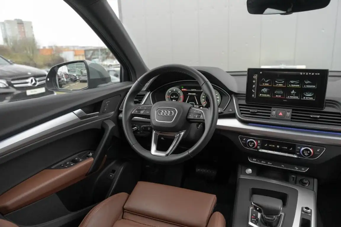 AUDI Q5