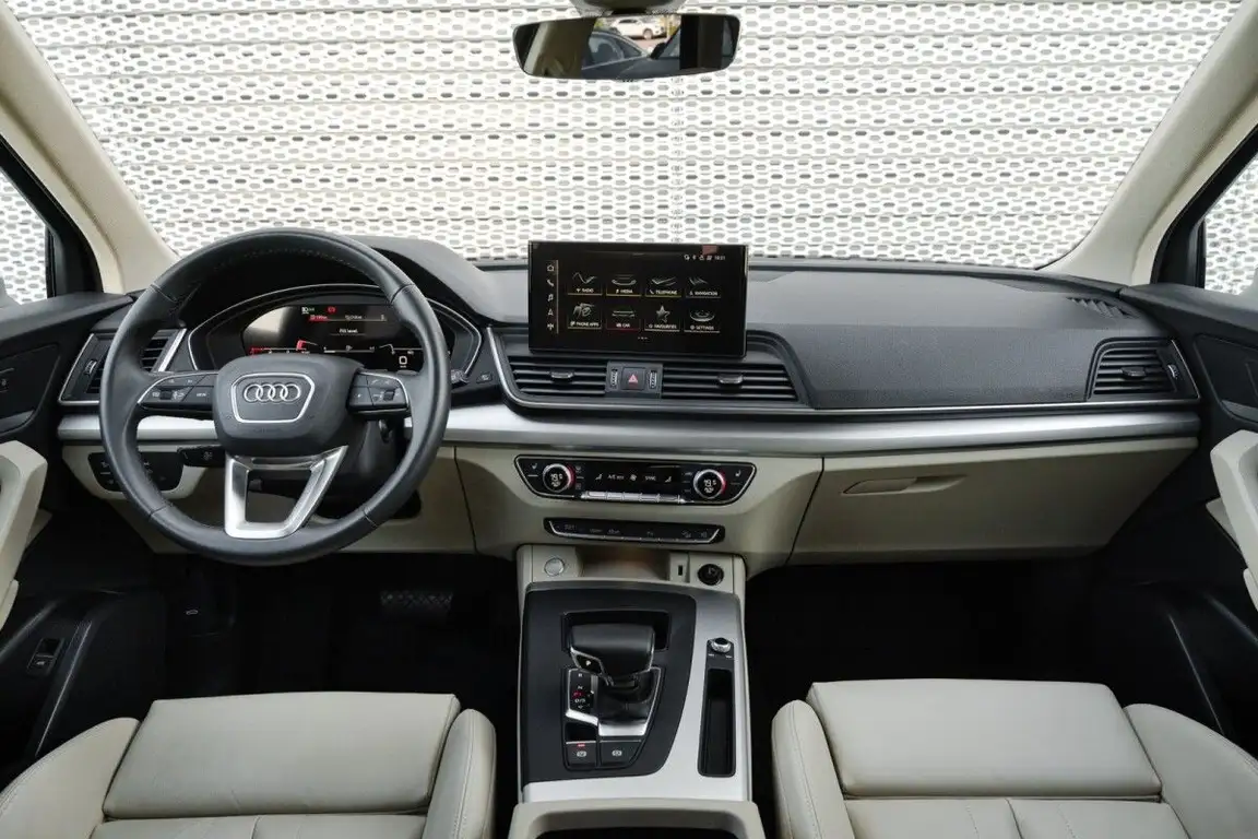 AUDI Q5