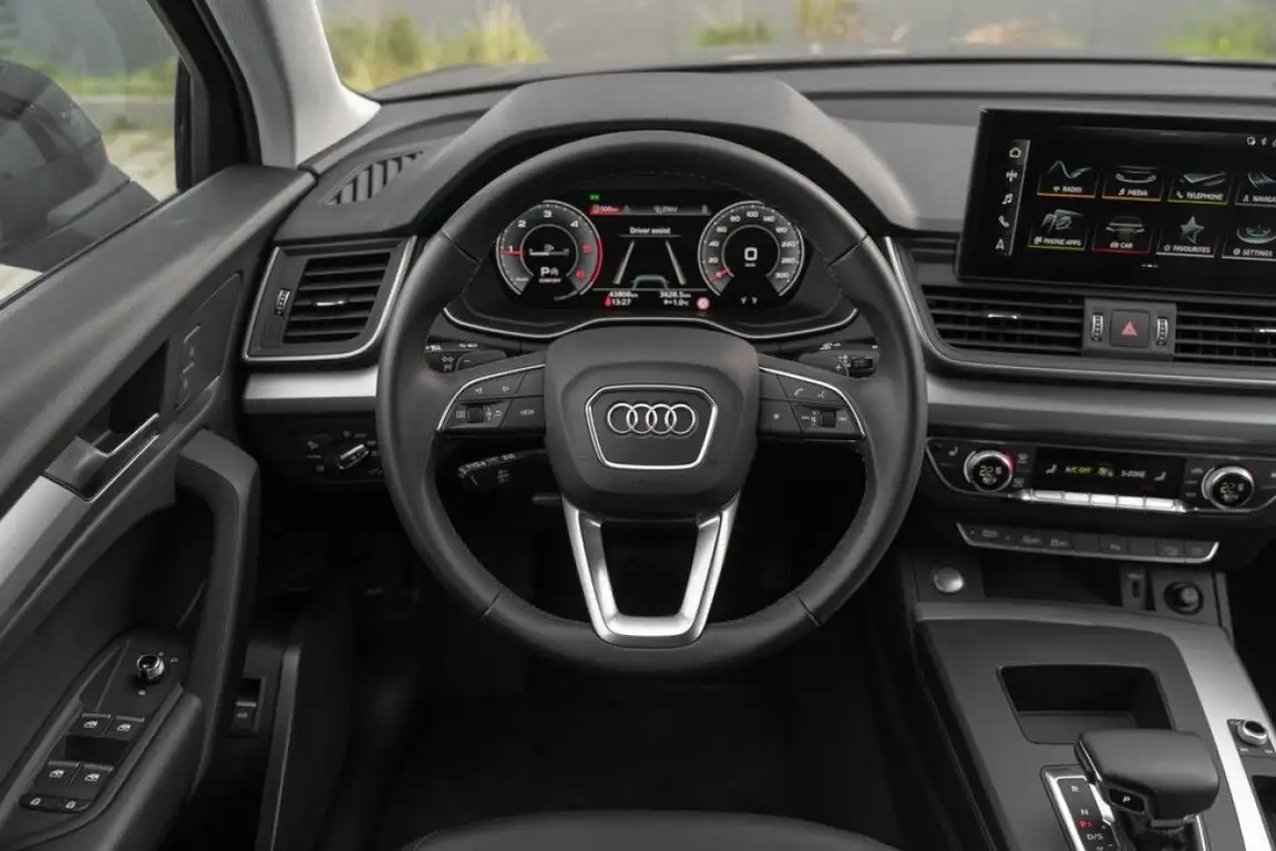 AUDI Q5