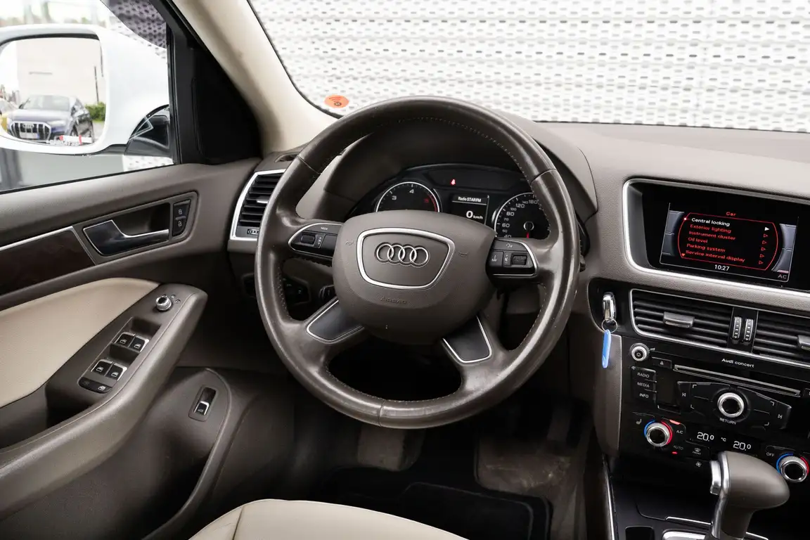 AUDI Q5