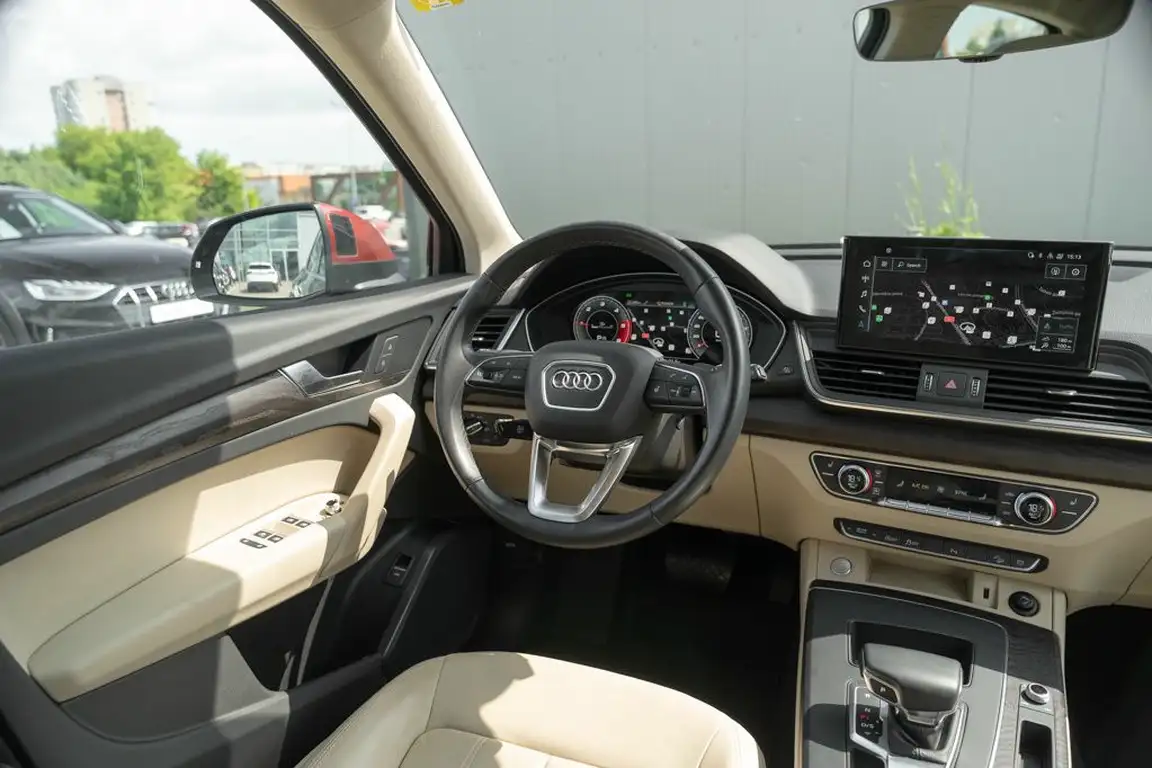 AUDI Q5