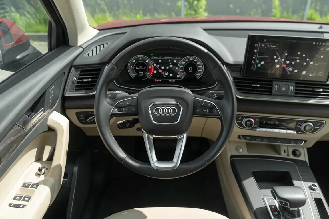 AUDI Q5