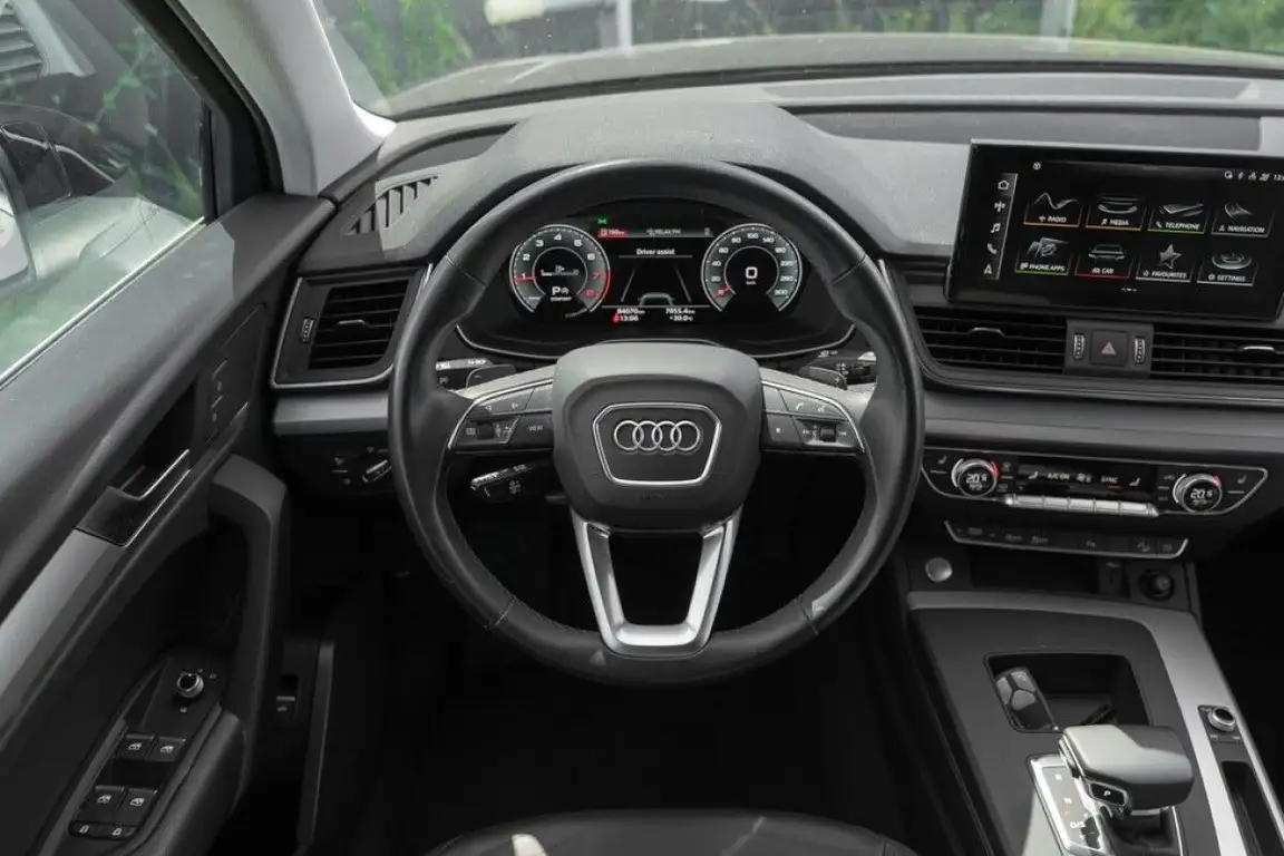 AUDI Q5