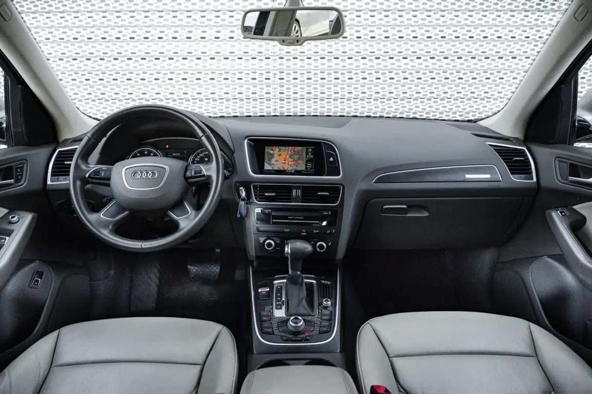 AUDI Q5