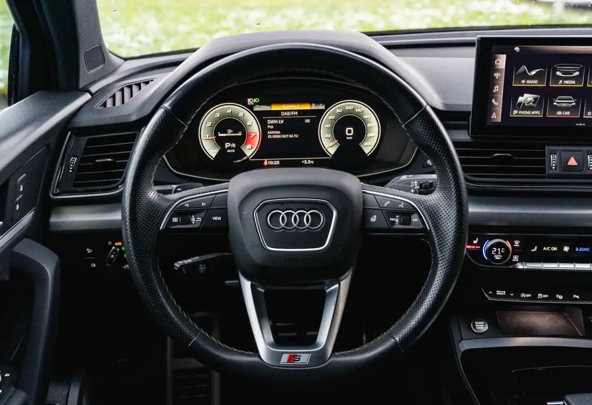 AUDI Q5