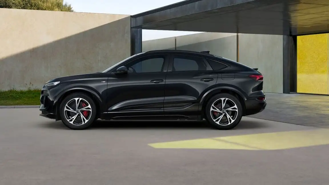 AUDI Q6 E-TRON
