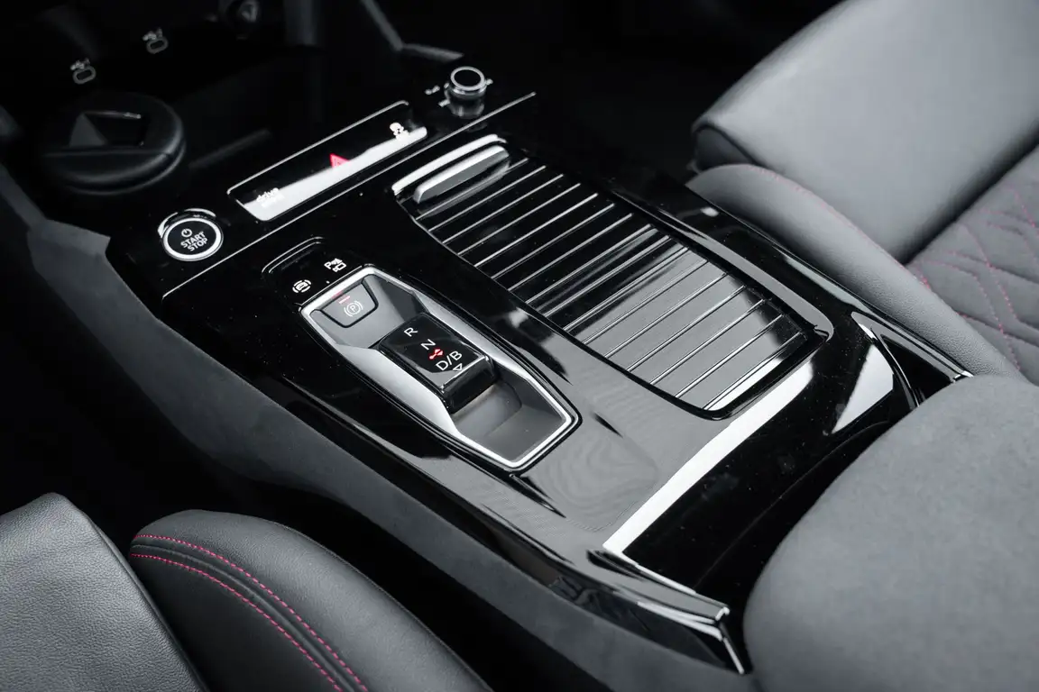 AUDI NONE