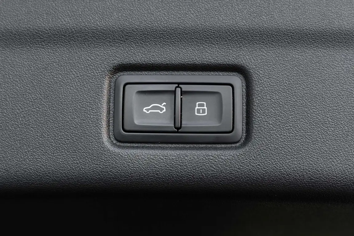 AUDI NONE