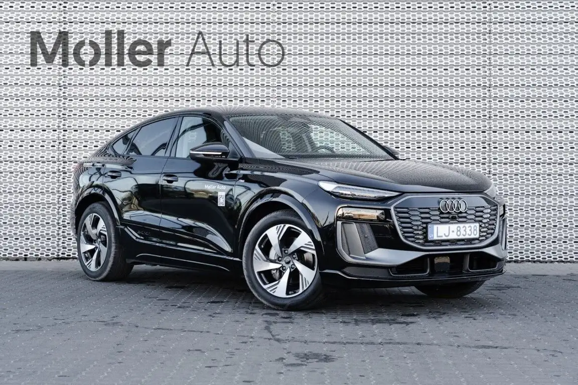 AUDI Q6