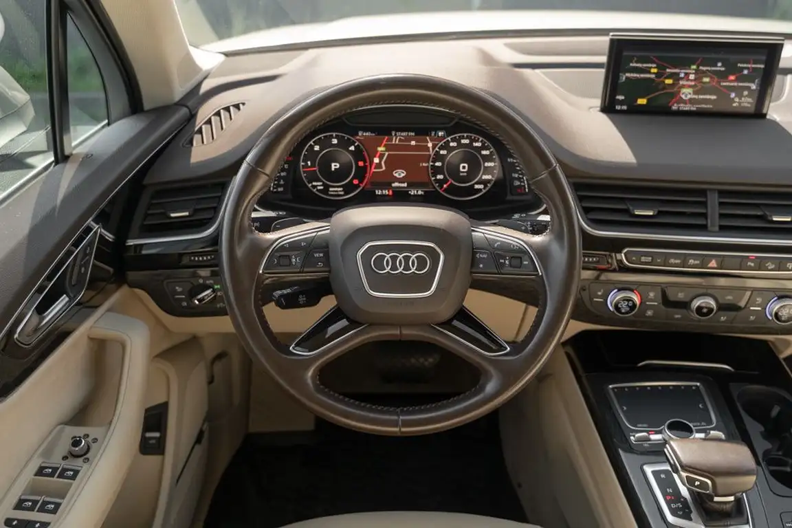 AUDI Q7