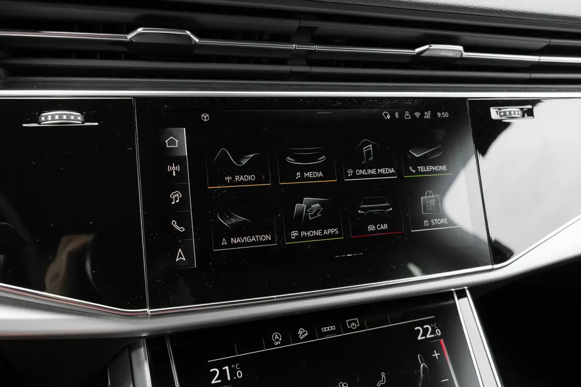 AUDI Q7