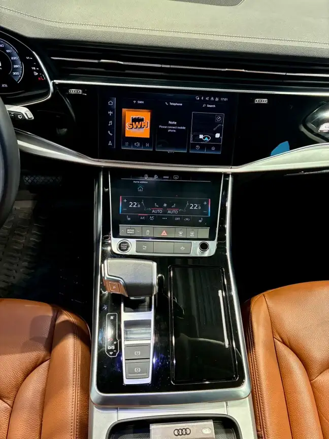 AUDI Q7