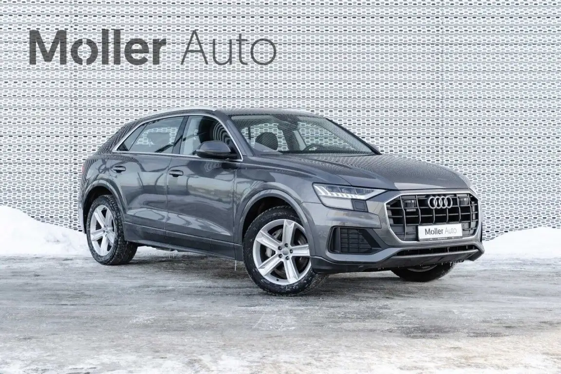 AUDI Q8