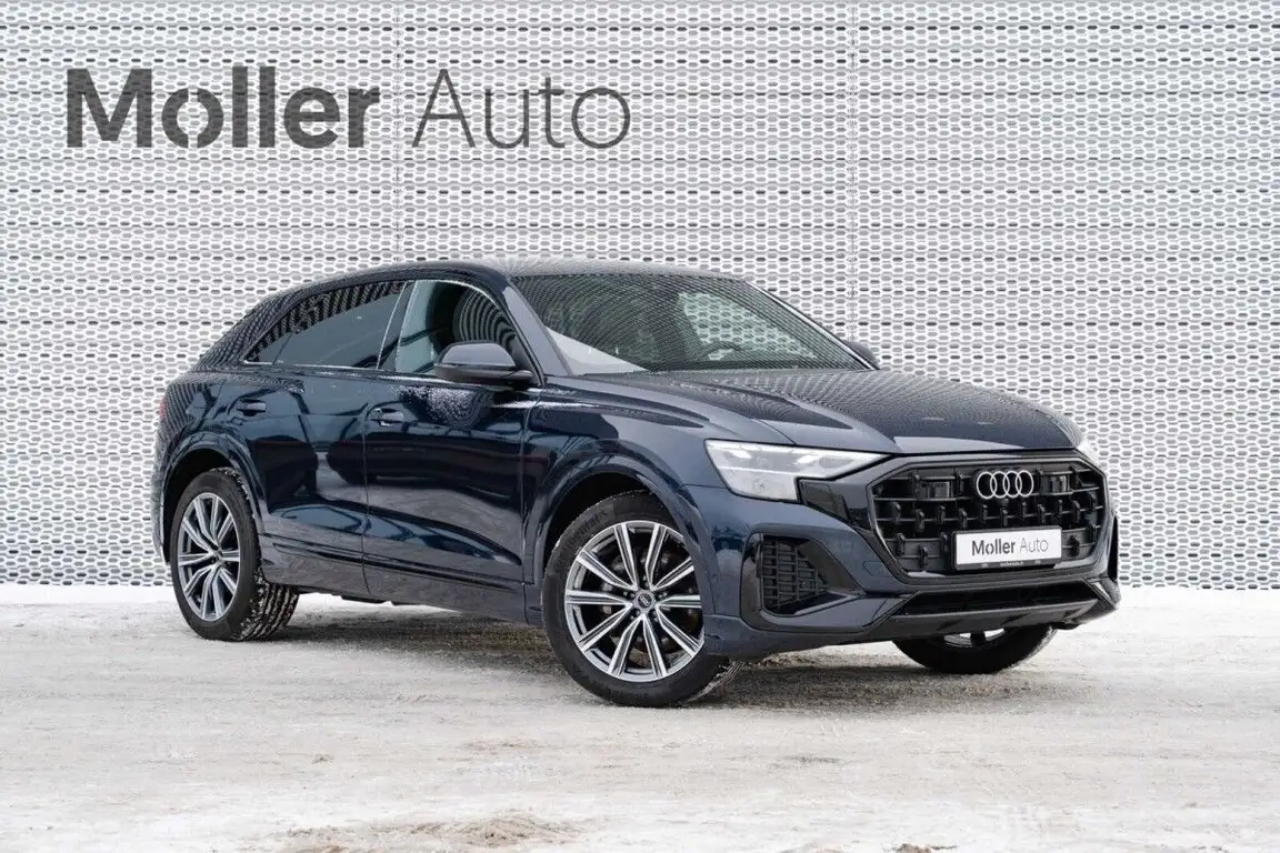 AUDI Q8