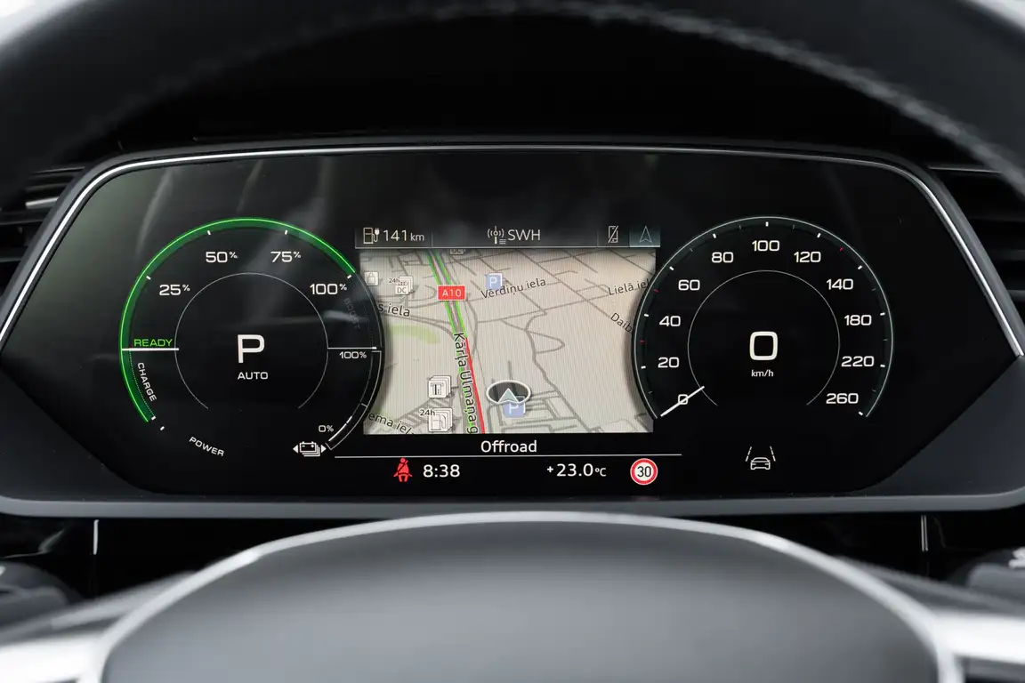 AUDI Q8 E-TRON