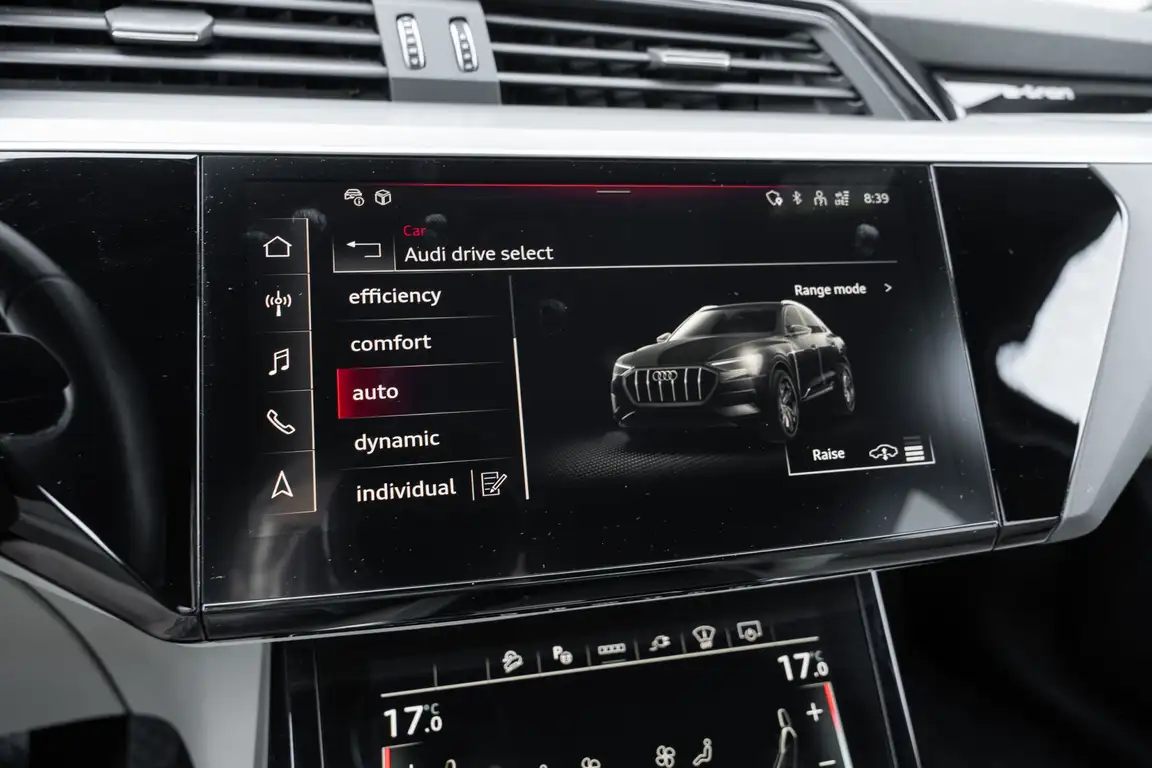 AUDI Q8 E-TRON