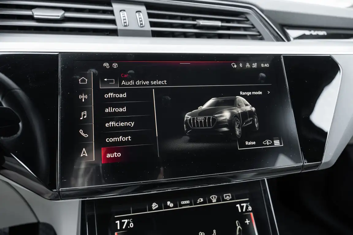AUDI Q8 E-TRON