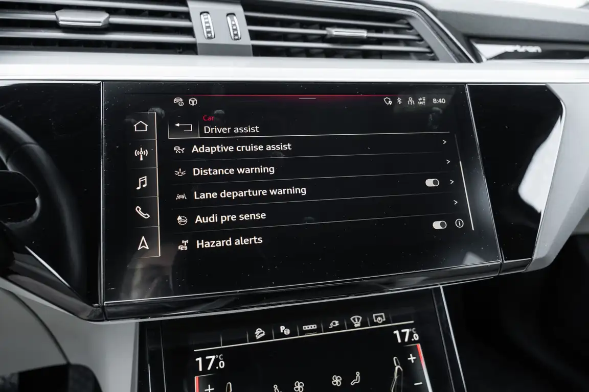 AUDI Q8 E-TRON