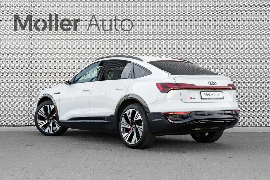 AUDI Q8 E-TRON