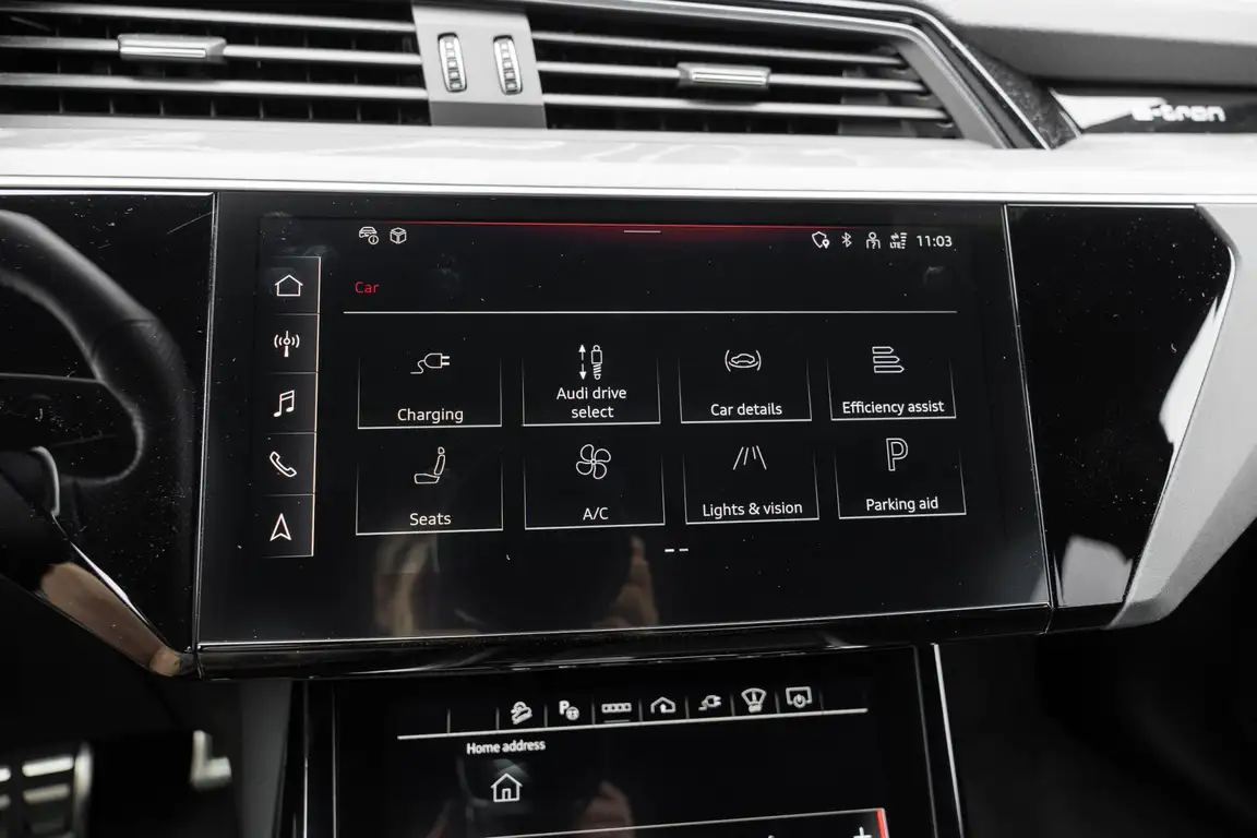 AUDI Q8 E-TRON