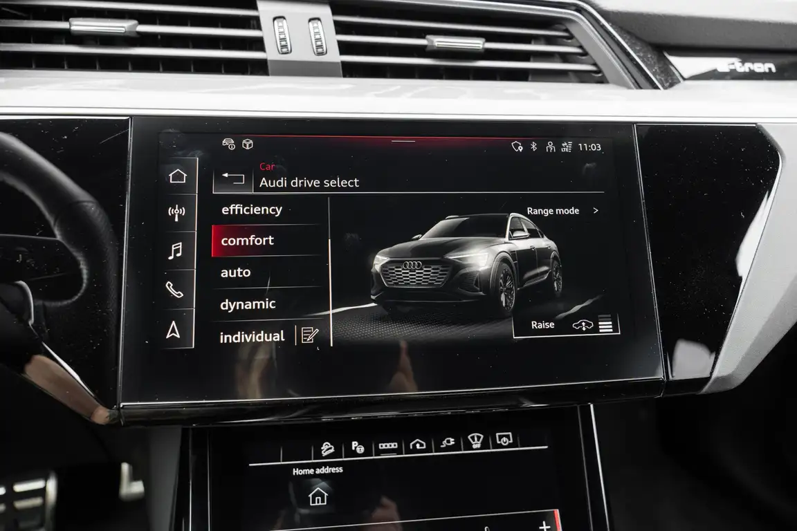 AUDI Q8 E-TRON