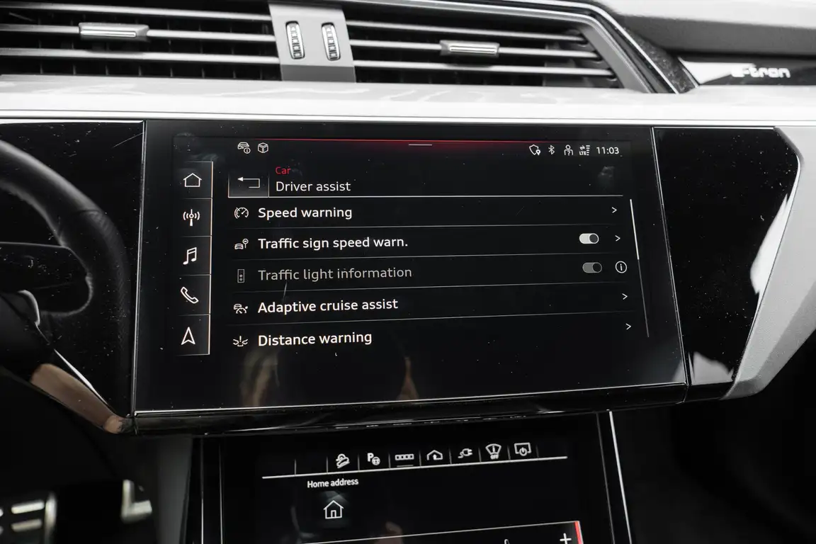 AUDI Q8 E-TRON