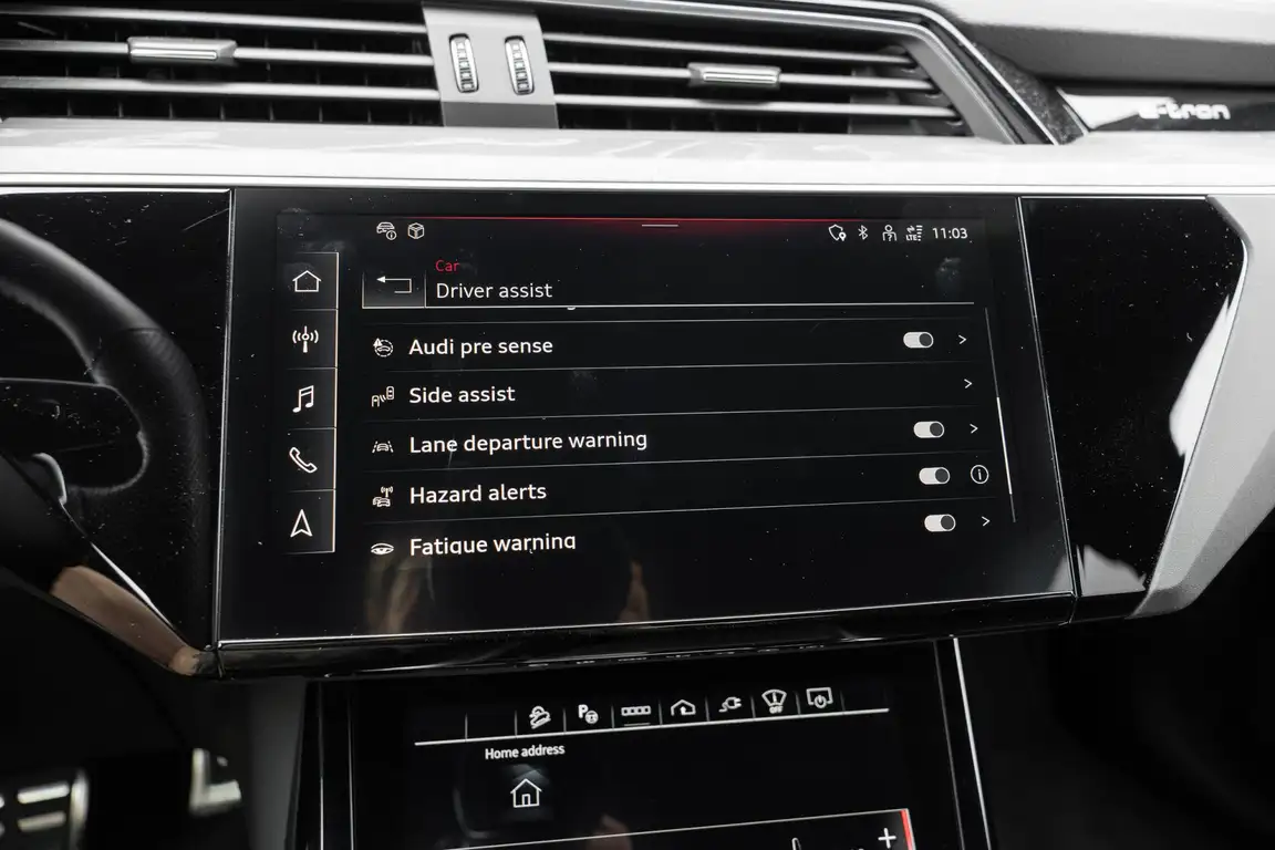 AUDI Q8 E-TRON