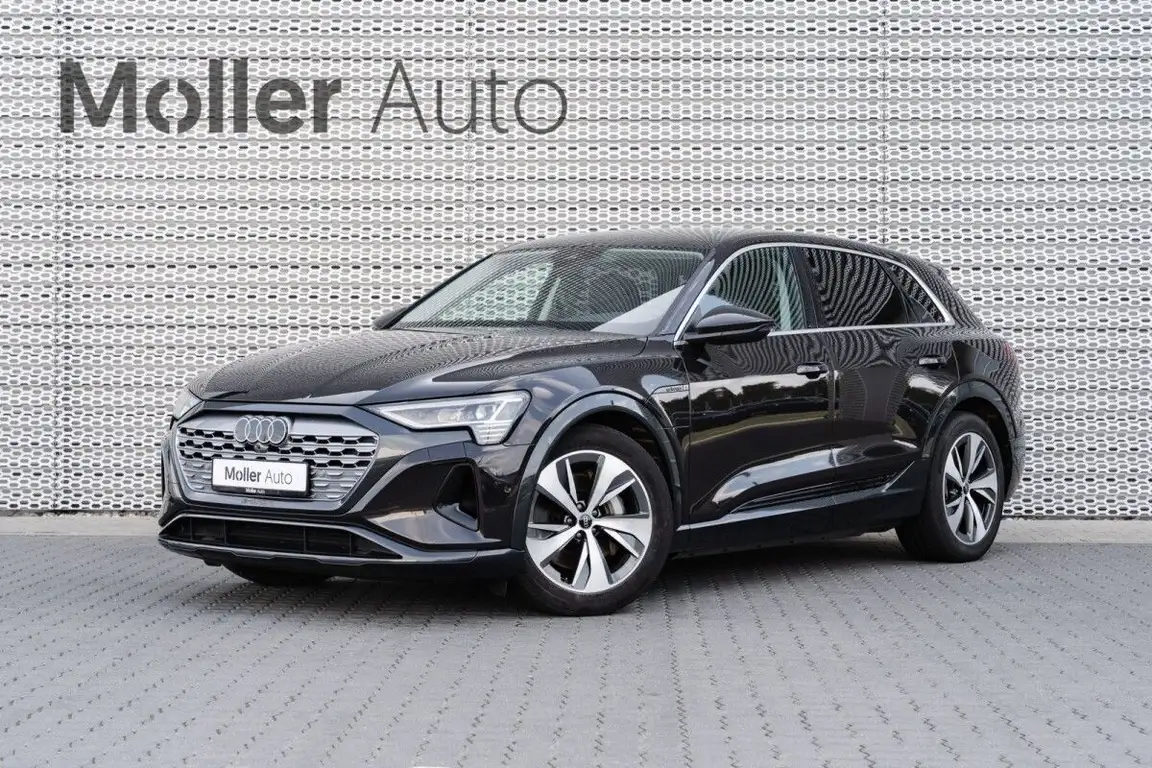 AUDI Q8 E-TRON