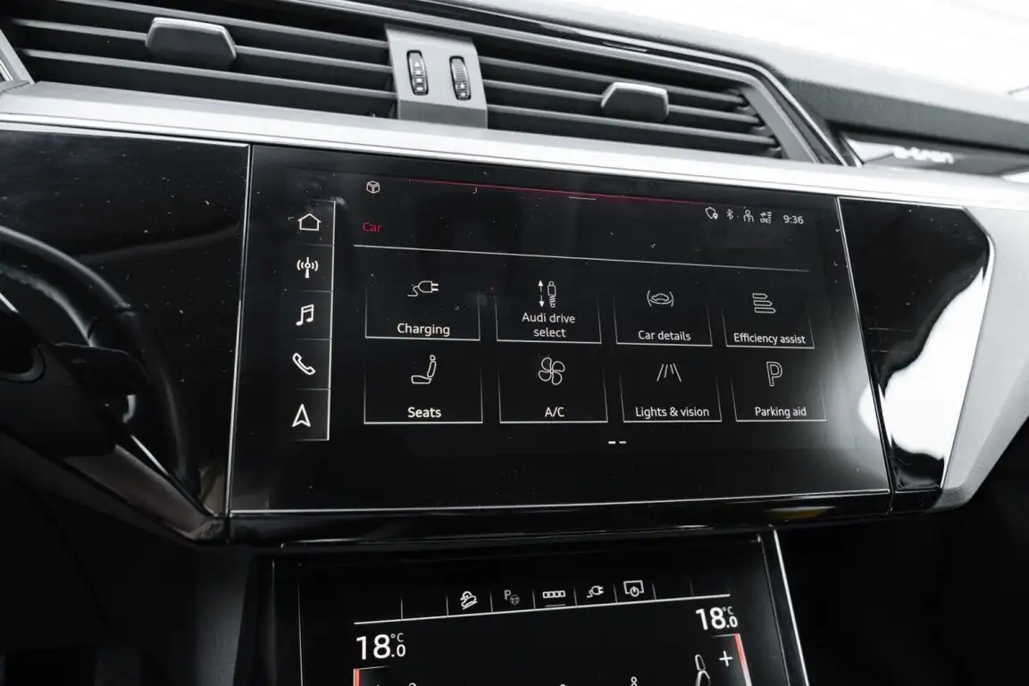 AUDI Q8 E-TRON
