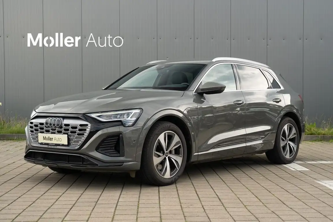 AUDI Q8 E-TRON